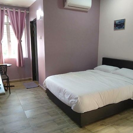Purple Dream Home Teluk Panglima Garang Zewnętrze zdjęcie