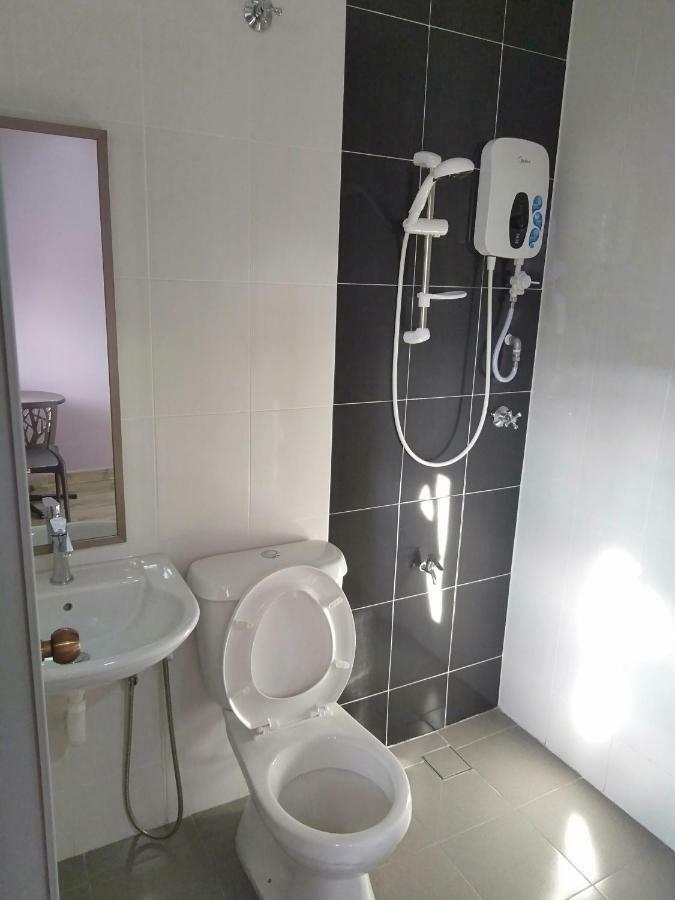 Purple Dream Home Teluk Panglima Garang Zewnętrze zdjęcie